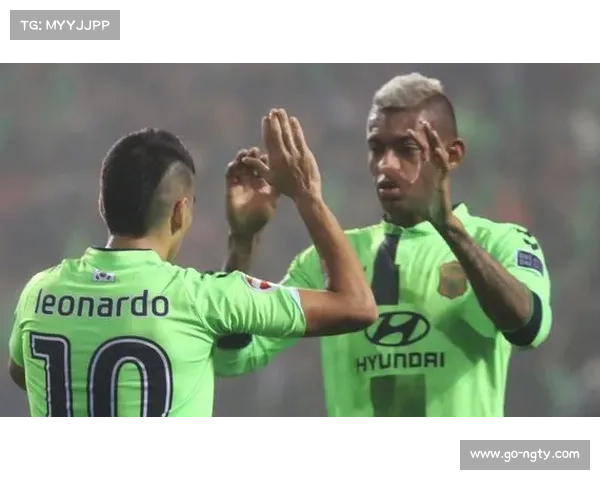 莱昂纳多助攻制胜球，海港夺冠功臣