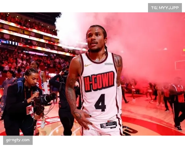 火箭魔术比赛，杰伦格林与班凯罗状元对决引人注目